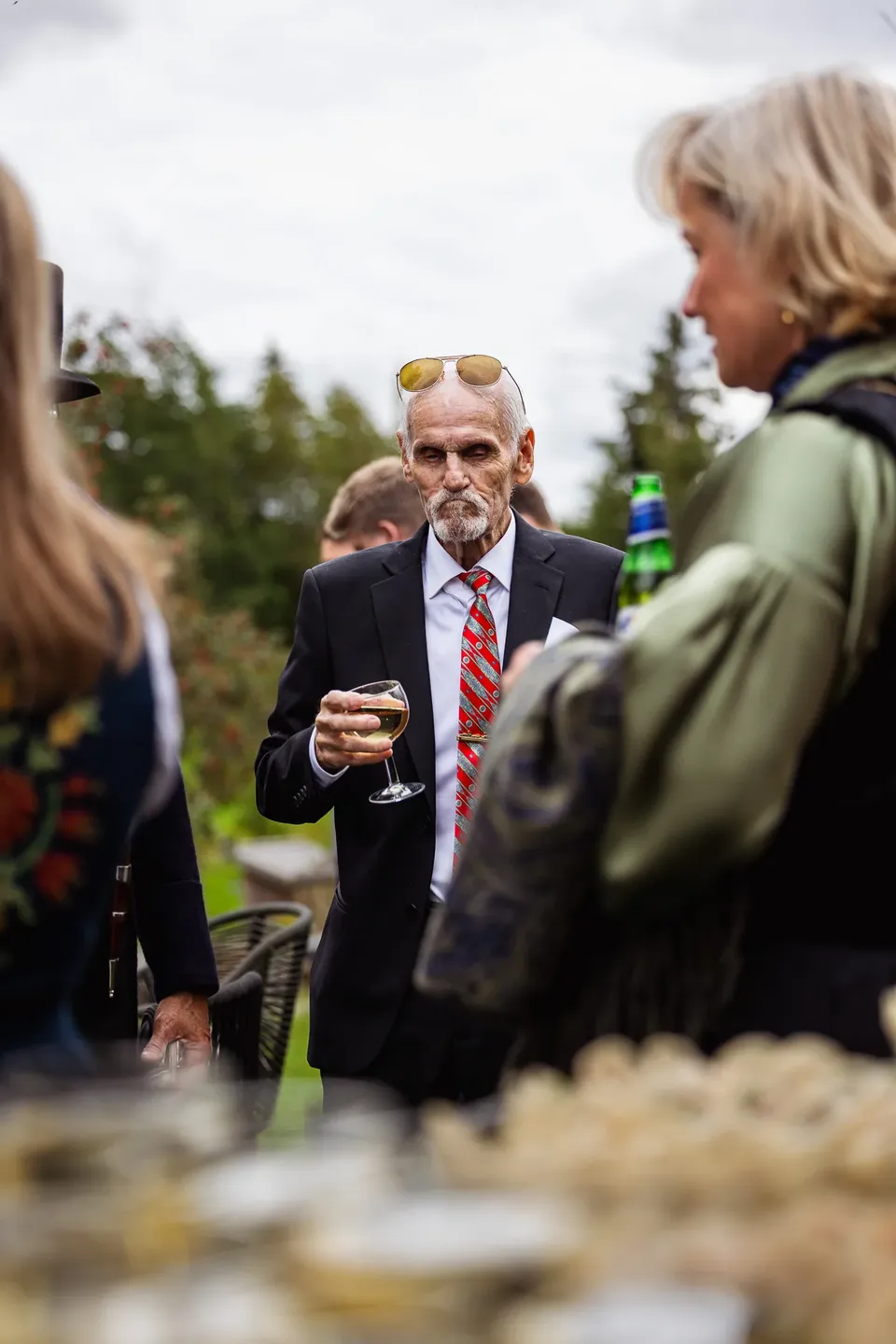 Bunad, gris og låvefest på Lillerud gård – foto 9