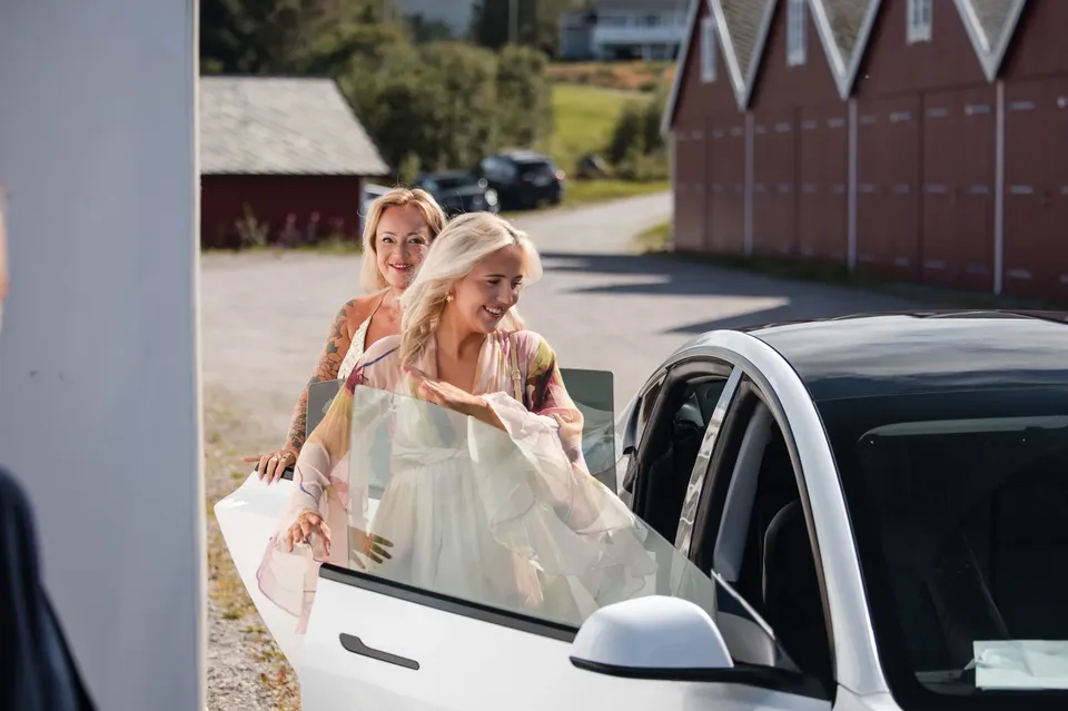 Sommerlys ved småbåthavnen på Averøy – foto 2