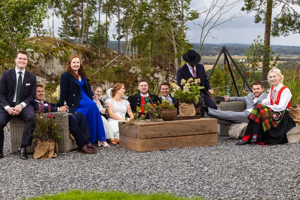 Bunad, gris og låvefest på Lillerud gård – foto 14